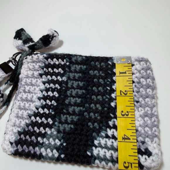 Crochet Black and White Crochet Wristlet - Picture 6 of 6